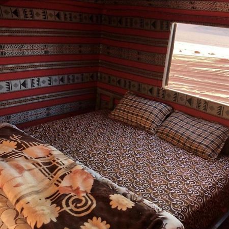 Wadi Rum Camels Camp מראה חיצוני תמונה