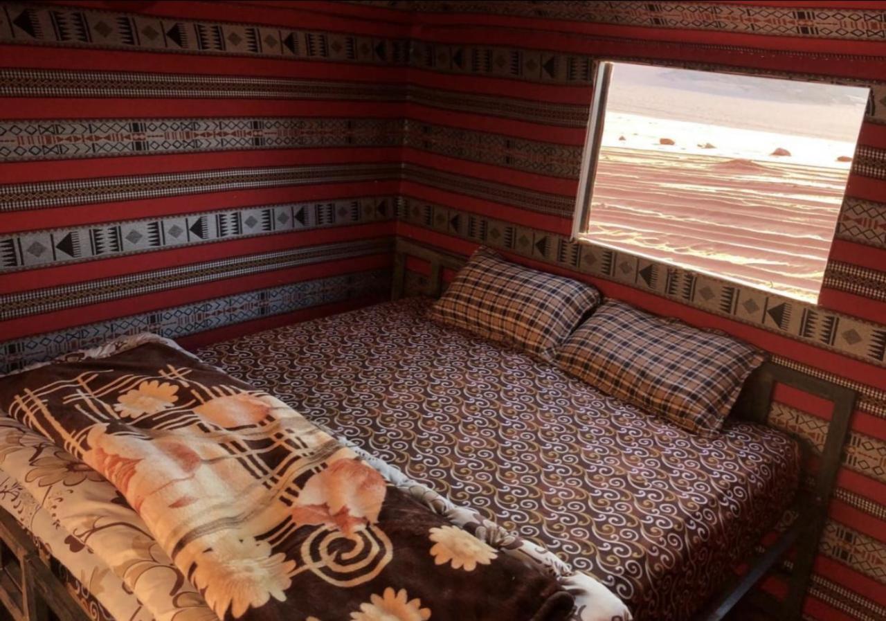 Wadi Rum Camels Camp מראה חיצוני תמונה