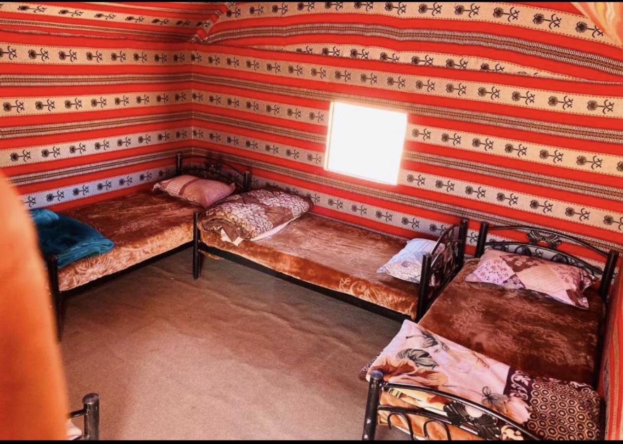 Wadi Rum Camels Camp מראה חיצוני תמונה